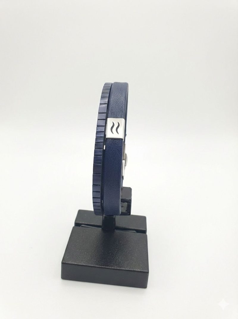 دستبند چرمی زنانه و مردانه با پلاک نقره و طراحی هندسی از بندینوو