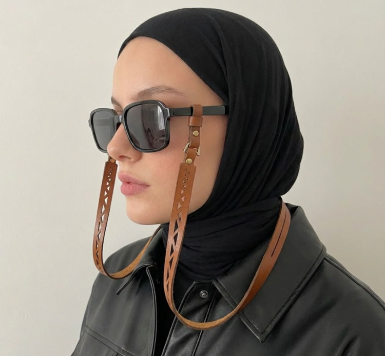 بند عینک شیک زنانه مردانه چرم با طراحی خاص